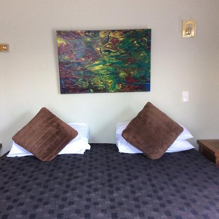 פאראפאראומו Asure Kapiti Court Motel מראה חיצוני תמונה