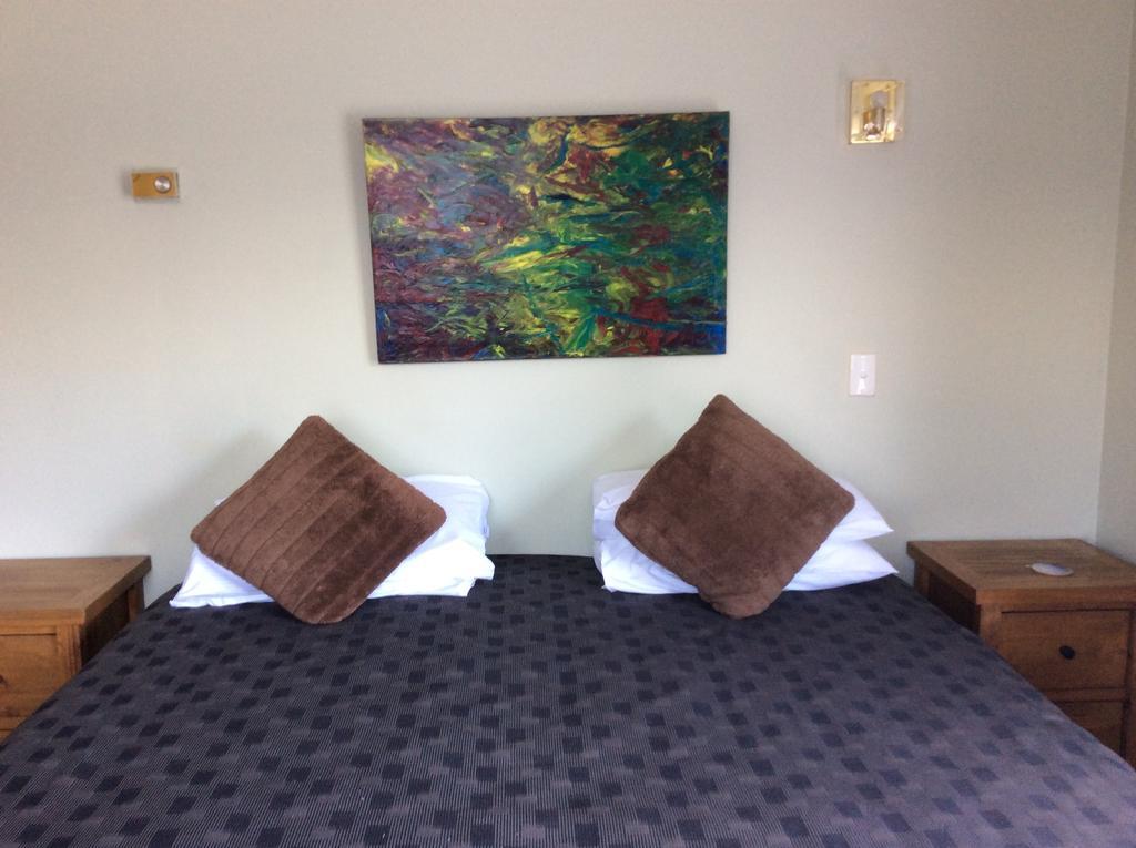 פאראפאראומו Asure Kapiti Court Motel מראה חיצוני תמונה